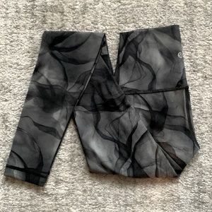 like new lululemon wunder under hi-rise tight *full-on luxtreme